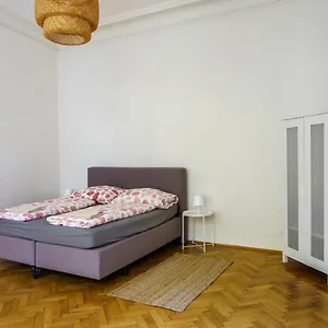 living-apartments-sensengasse.vienna-besthotels.com/